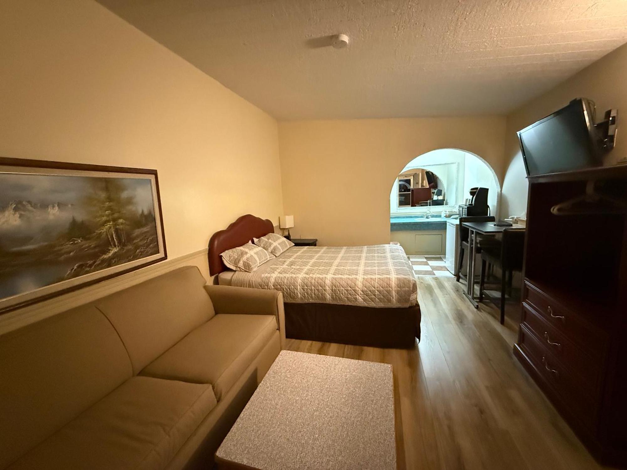 Centre Suite Inns Motel Bonnyville Экстерьер фото