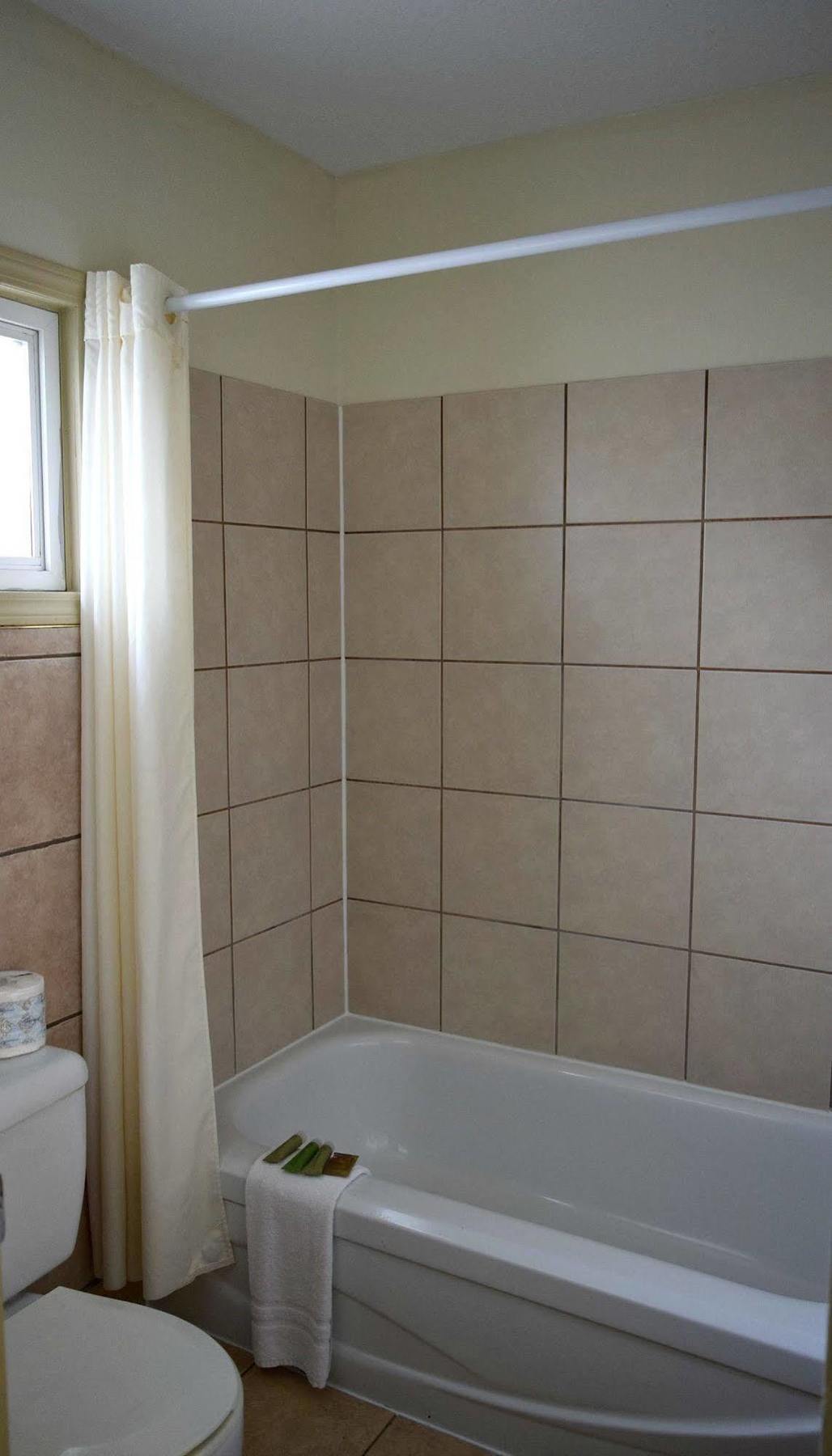 Centre Suite Inns Motel Bonnyville Экстерьер фото