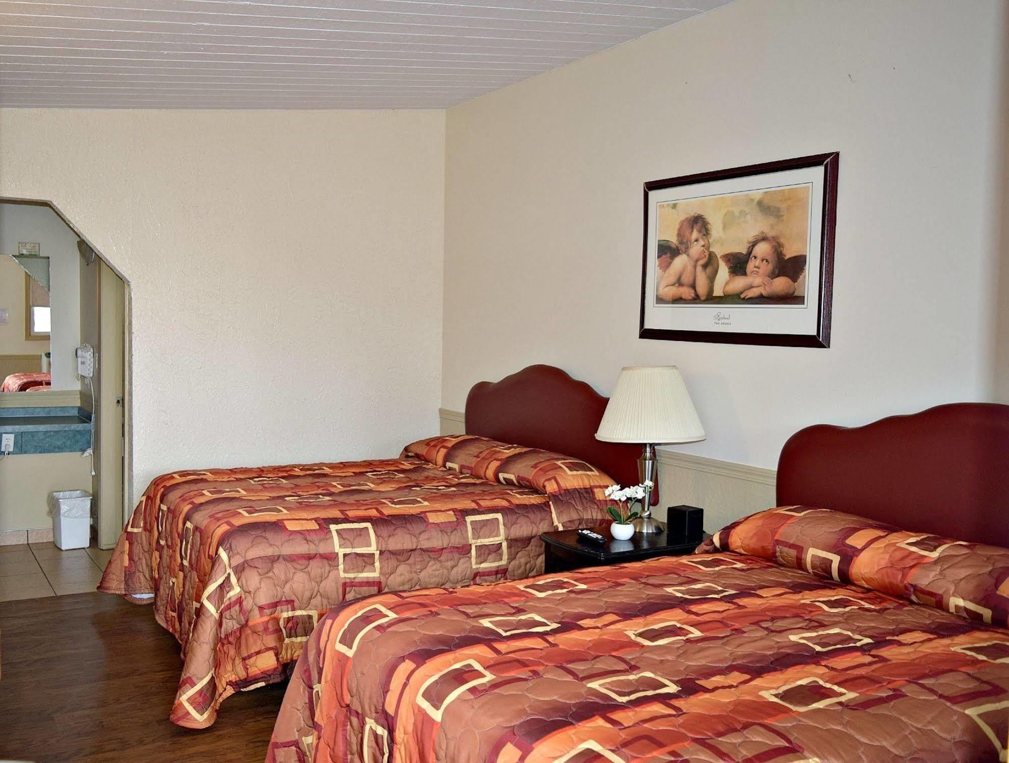 Centre Suite Inns Motel Bonnyville Экстерьер фото